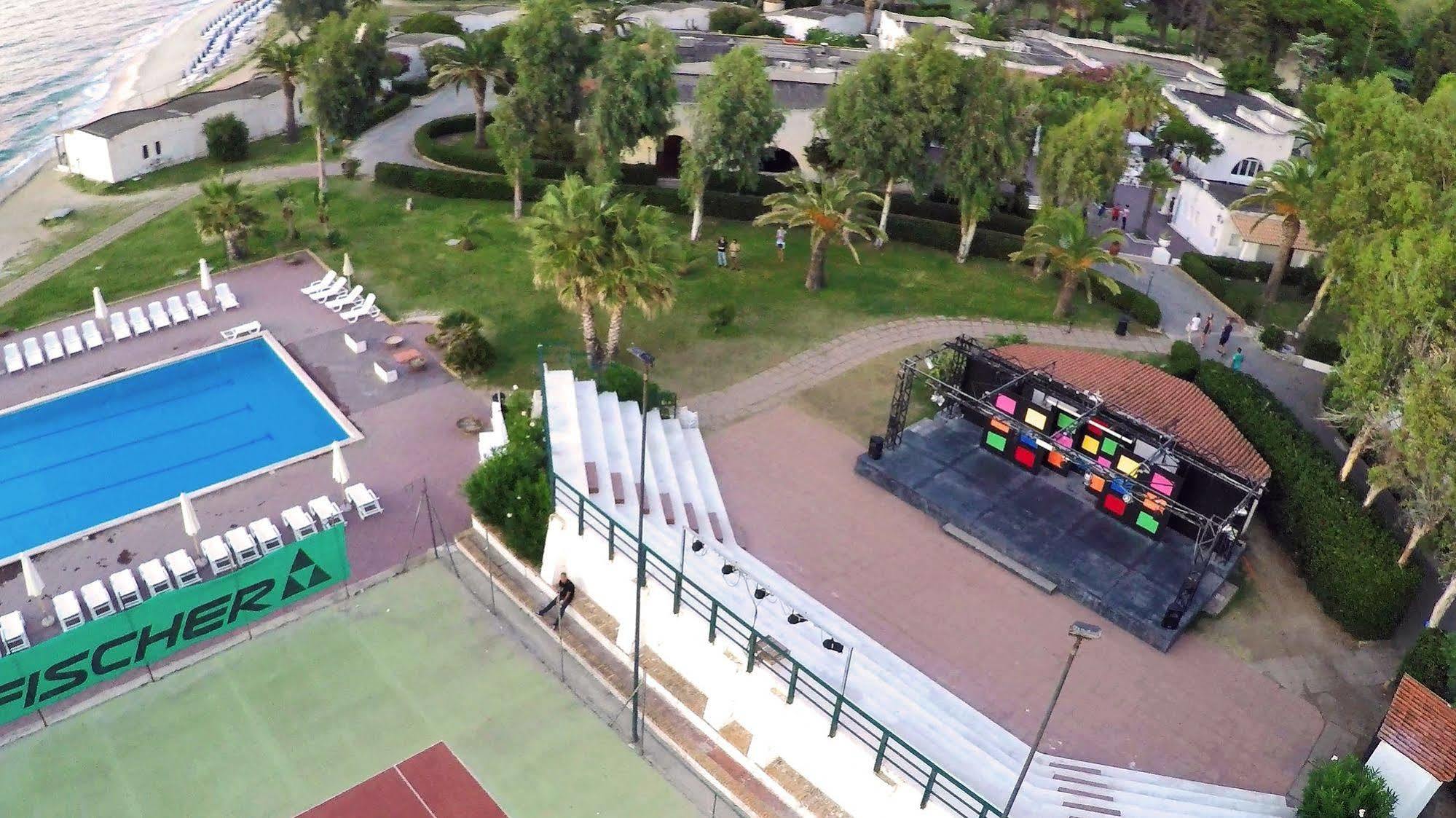 Villaggio Sabbie Bianche แซมโบรเน ภายนอก รูปภาพ