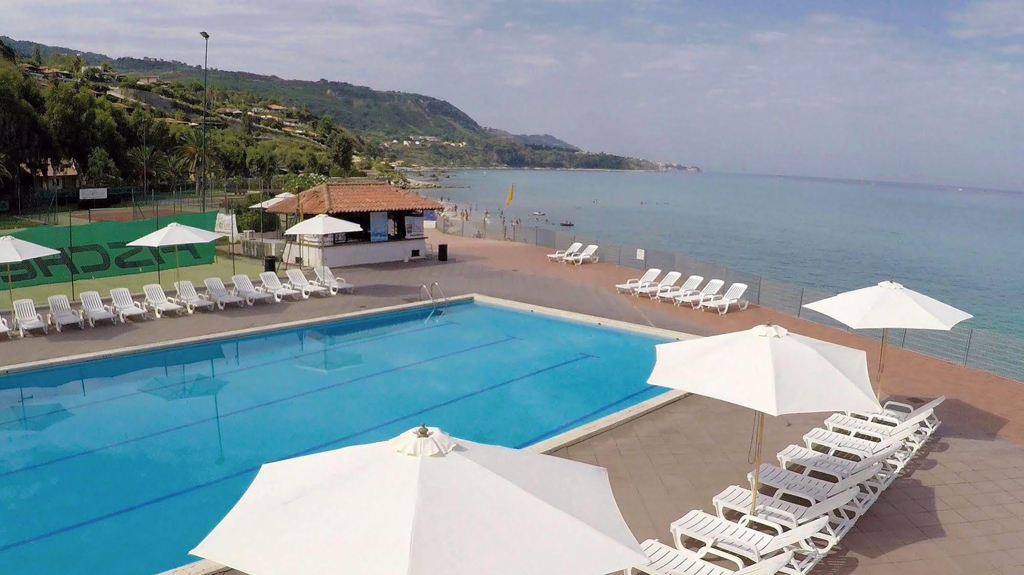 Villaggio Sabbie Bianche แซมโบรเน ภายนอก รูปภาพ